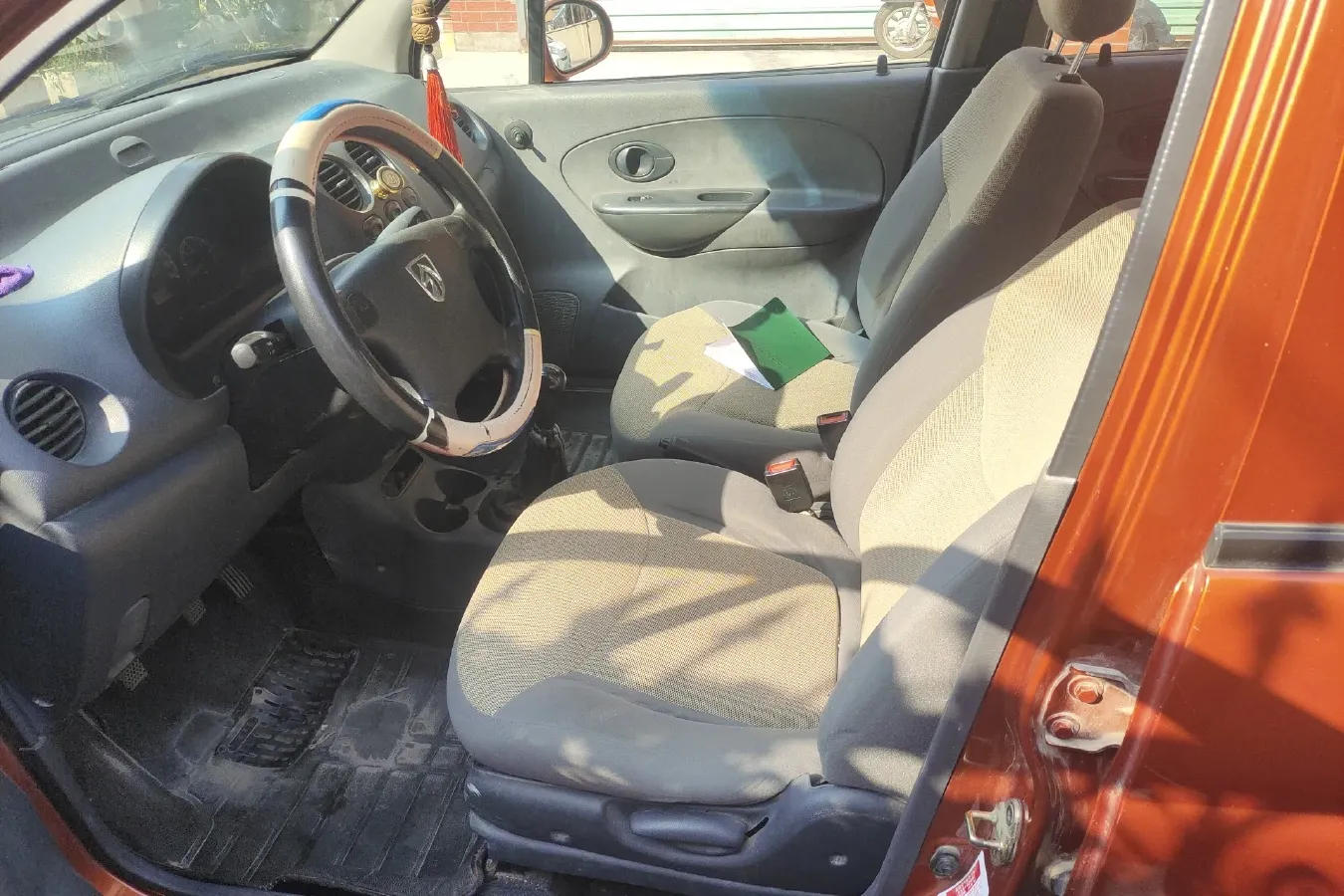 2012 BaoJun LeChi 1.0L 69HP L4 5MT,autocango,china used car exporter,china ev exporter,chinese used car exporter,chinese used ev exporter