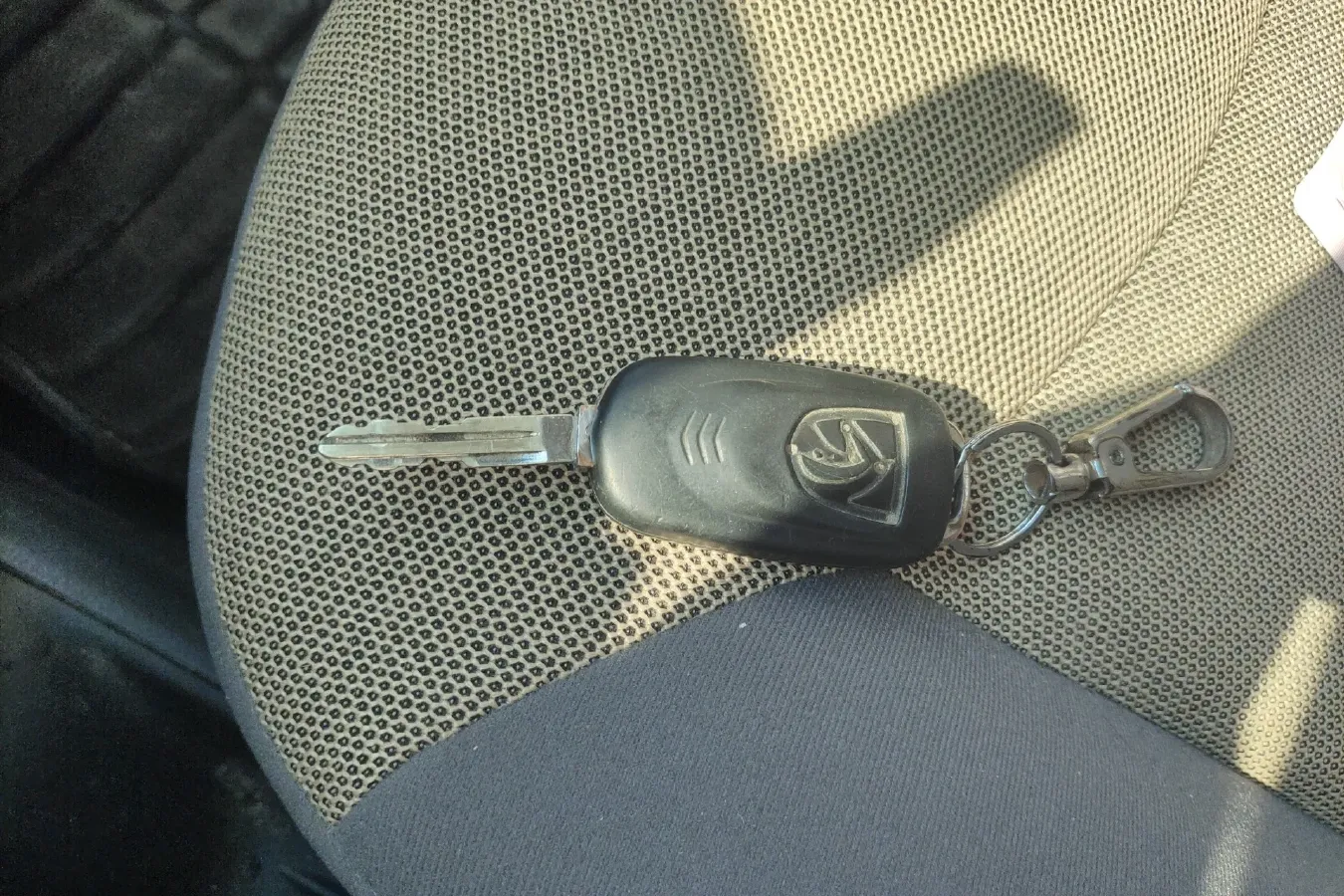 2012 BaoJun LeChi 1.0L 69HP L4 5MT,autocango,china used car exporter,china ev exporter,chinese used car exporter,chinese used ev exporter