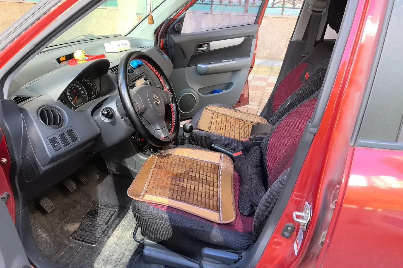 2014 Suzuki Swift 1.3L 91HP L4 5MT,autocango,china used car exporter,china ev exporter,chinese used car exporter,chinese used ev exporter