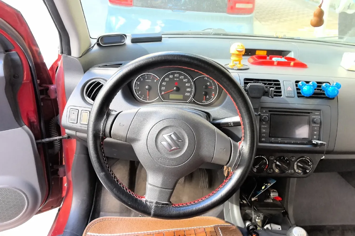 2014 Suzuki Swift 1.3L 91HP L4 5MT,autocango,china used car exporter,china ev exporter,chinese used car exporter,chinese used ev exporter