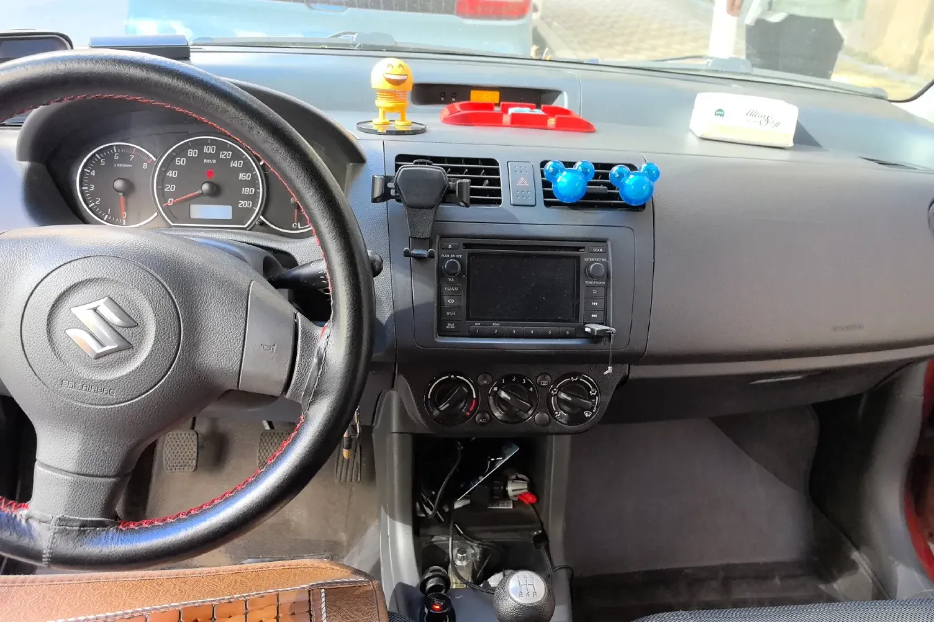 2014 Suzuki Swift 1.3L 91HP L4 5MT,autocango,china used car exporter,china ev exporter,chinese used car exporter,chinese used ev exporter