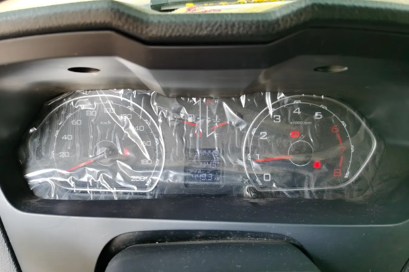 2015 Leopaard Q6 2.4L 147HP L4 5MT,autocango,china used car exporter,china ev exporter,chinese used car exporter,chinese used ev exporter