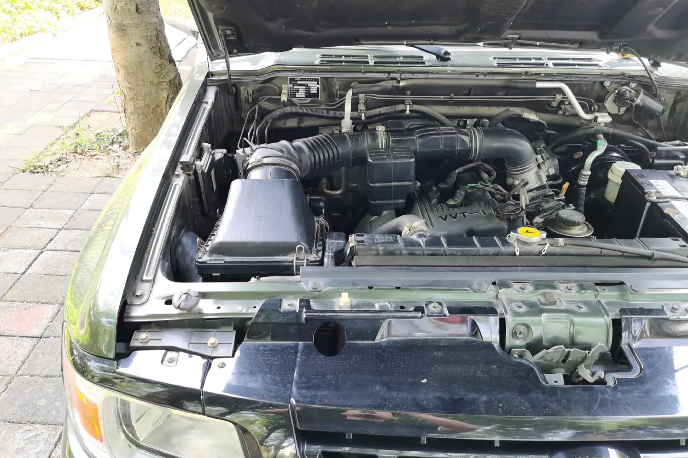 2015 Leopaard Q6 2.4L 147HP L4 5MT,autocango,china used car exporter,china ev exporter,chinese used car exporter,chinese used ev exporter