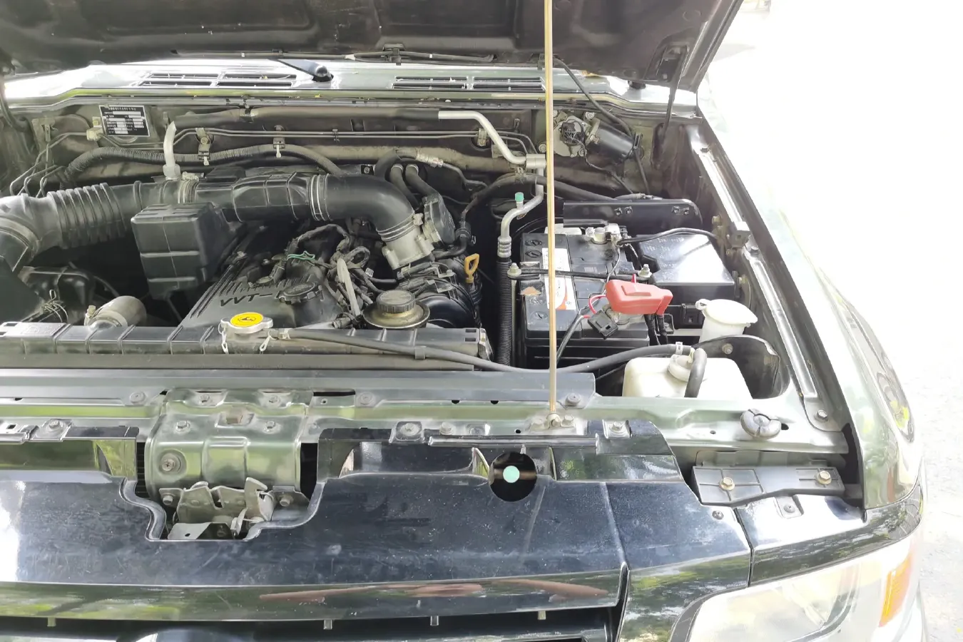 2015 Leopaard Q6 2.4L 147HP L4 5MT,autocango,china used car exporter,china ev exporter,chinese used car exporter,chinese used ev exporter