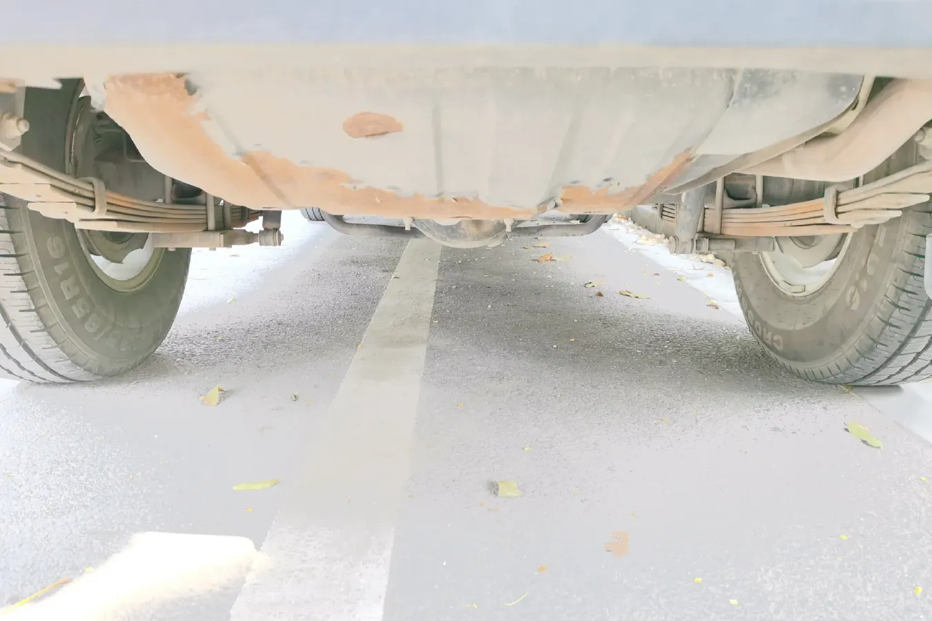 2015 Leopaard Q6 2.4L 147HP L4 5MT,autocango,china used car exporter,china ev exporter,chinese used car exporter,chinese used ev exporter