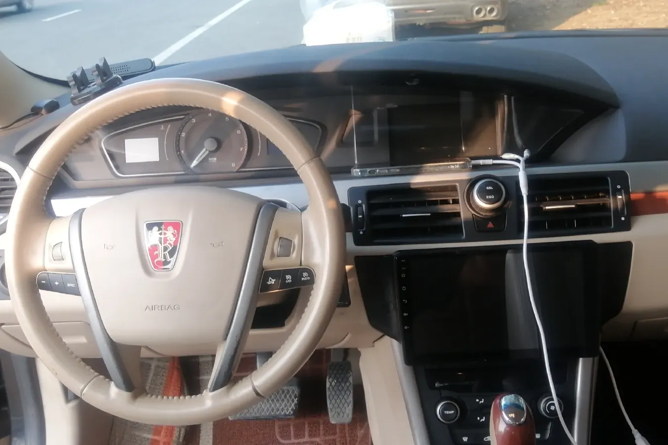 2012 Roewe 550 1.8L 133HP L4 5AT,autocango,china used car exporter,china ev exporter,chinese used car exporter,chinese used ev exporter