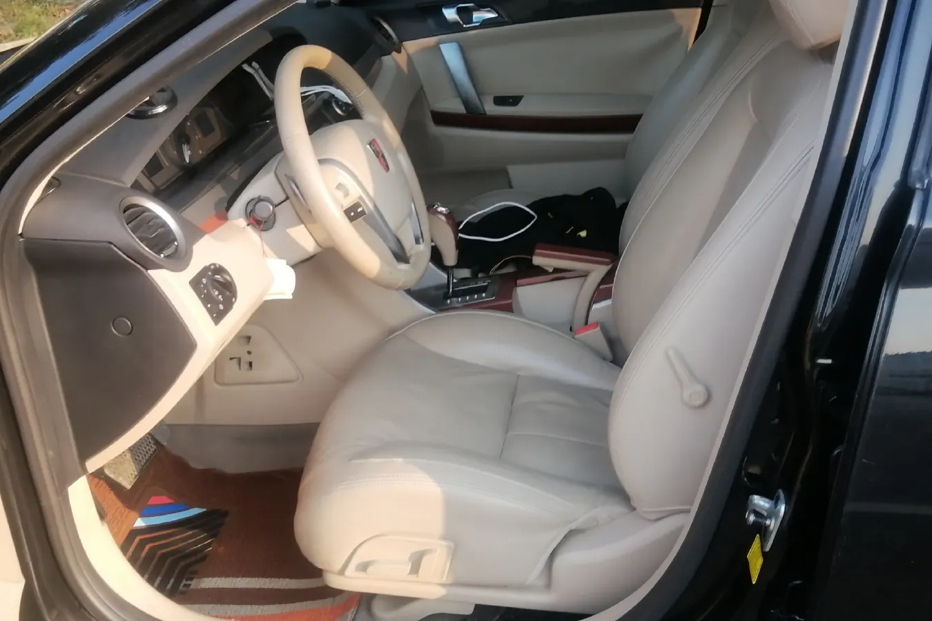 2012 Roewe 550 1.8L 133HP L4 5AT,autocango,china used car exporter,china ev exporter,chinese used car exporter,chinese used ev exporter