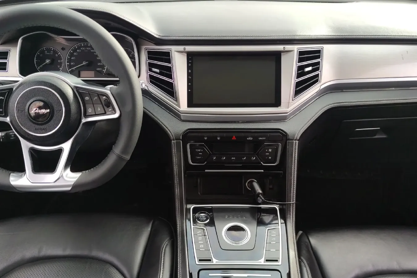 2018 Zotye Damy X7 2.0T 190HP L4 8AT,autocango,china used car exporter,china ev exporter,chinese used car exporter,chinese used ev exporter