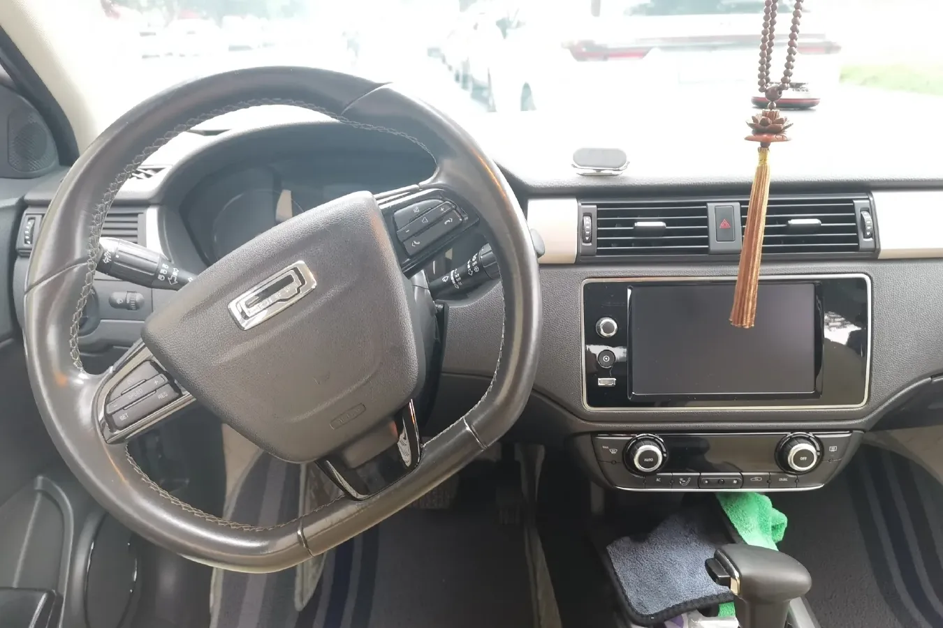 2015 Qoros 3 1.6T 156HP L4 6DCT,autocango,china used car exporter,china ev exporter,chinese used car exporter,chinese used ev exporter