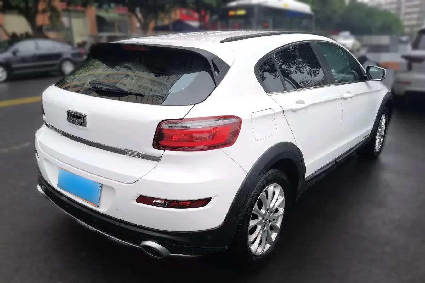 2015 Qoros 3 1.6T 156HP L4 6DCT,autocango,china used car exporter,china ev exporter,chinese used car exporter,chinese used ev exporter