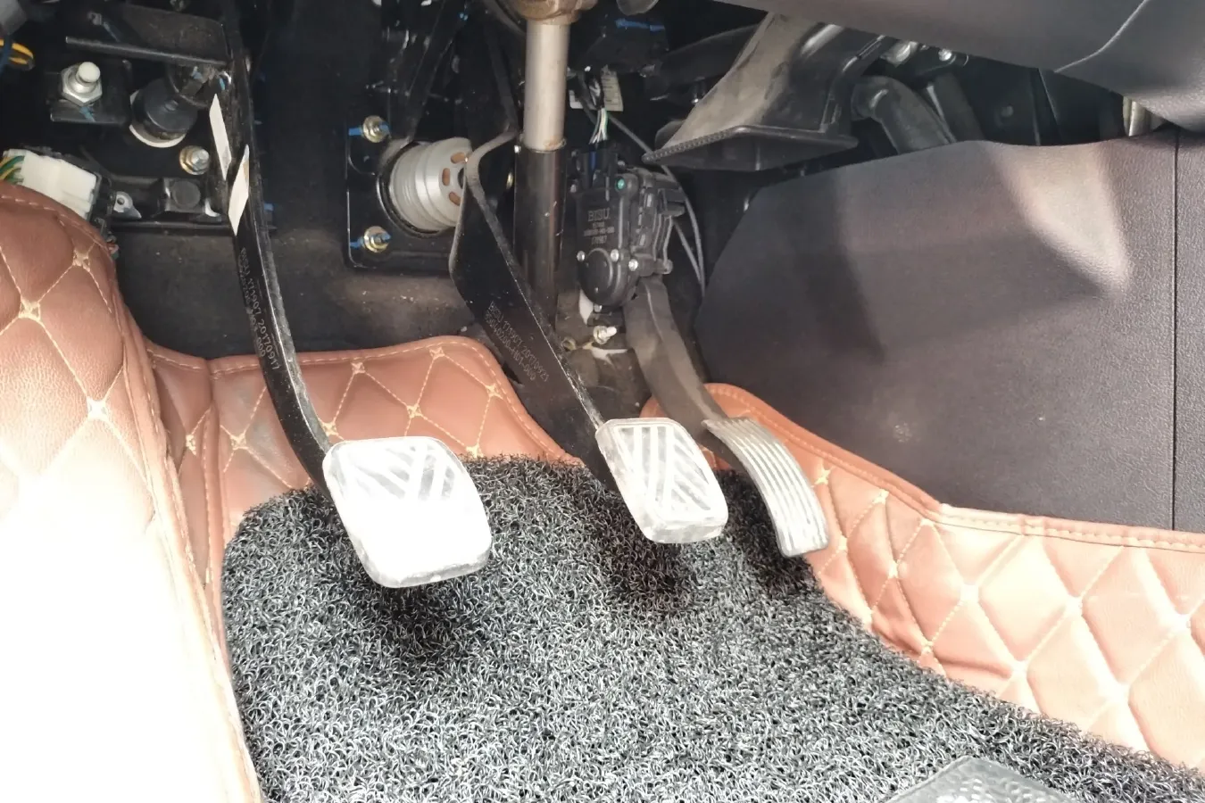 2017 BiSu T5 1.5T 150HP L4 6MT,autocango,china used car exporter,china ev exporter,chinese used car exporter,chinese used ev exporter