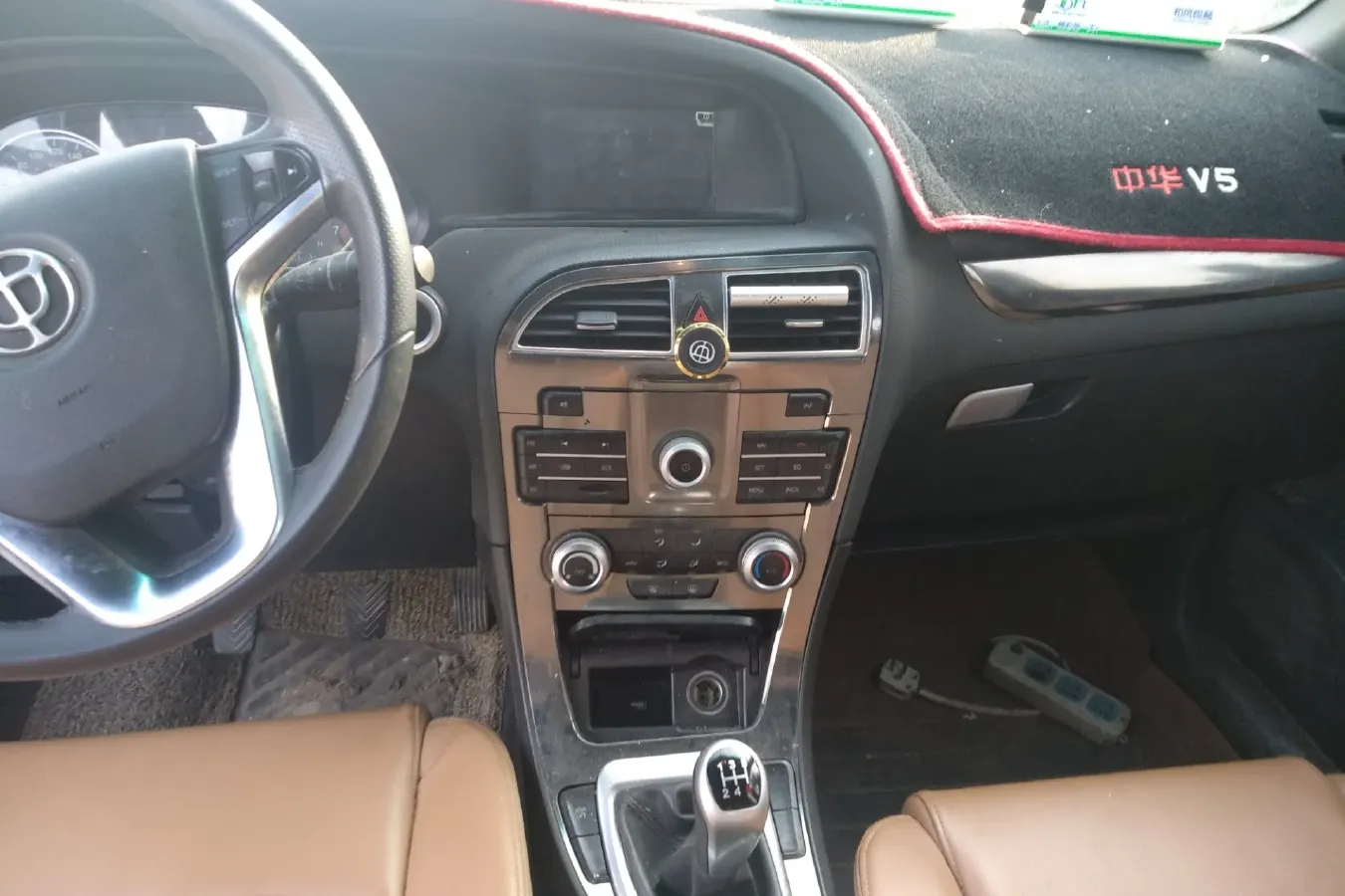 2016 Brilliance Auto V5 1.5T 150HP L4 5MT,autocango,china used car exporter,china ev exporter,chinese used car exporter,chinese used ev exporter