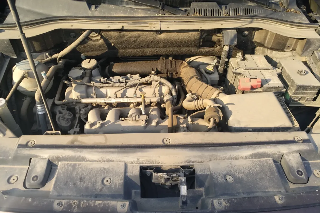 2016 Brilliance Auto V5 1.5T 150HP L4 5MT,autocango,china used car exporter,china ev exporter,chinese used car exporter,chinese used ev exporter