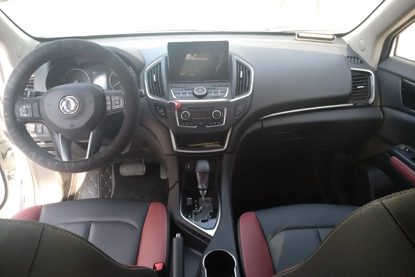 2019 DongFeng Aeolus AX5 1.5T 150HP L4 6DCT,autocango,china used car exporter,china ev exporter,chinese used car exporter,chinese used ev exporter