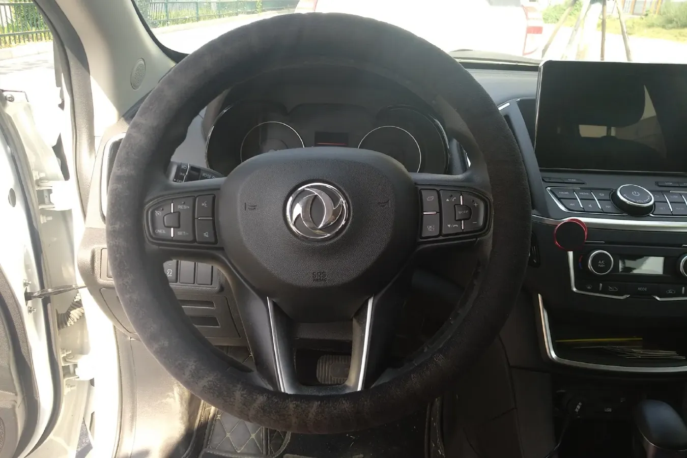 2019 DongFeng Aeolus AX5 1.5T 150HP L4 6DCT,autocango,china used car exporter,china ev exporter,chinese used car exporter,chinese used ev exporter