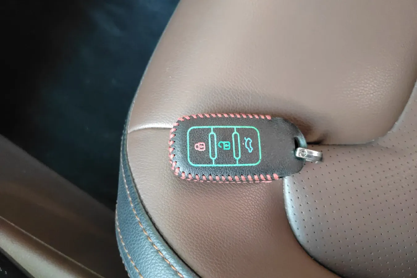 2016 DongFeng Forthing SX6 1.6L 122HP L4 CVT,autocango,china used car exporter,china ev exporter,chinese used car exporter,chinese used ev exporter