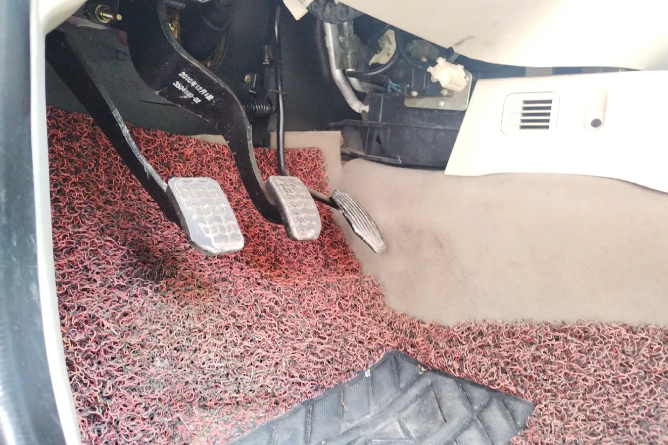 2010 Zotye 5008 1.3L 93HP L4 5MT,autocango,china used car exporter,china ev exporter,chinese used car exporter,chinese used ev exporter