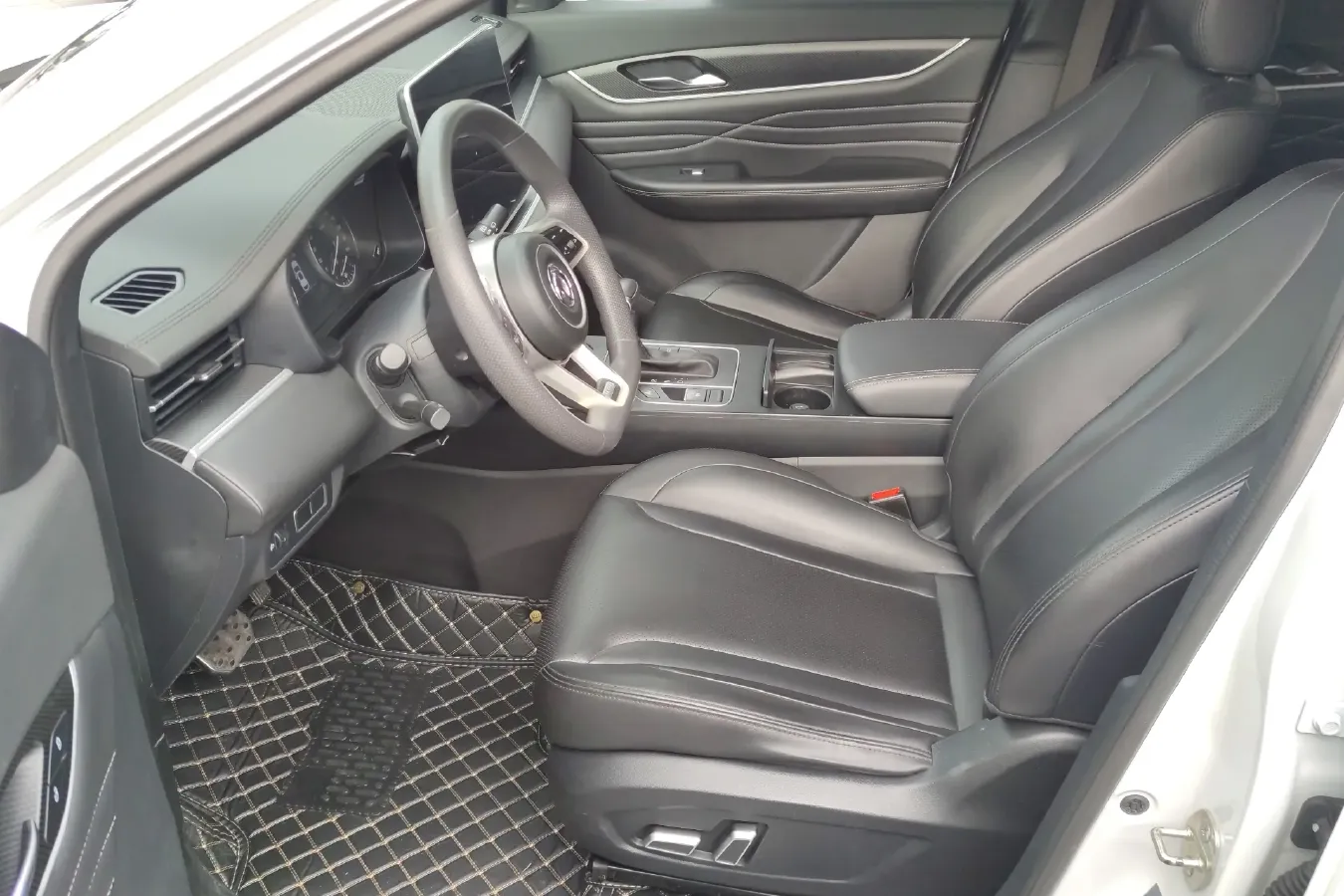 2020 DongFeng Fengon Fengon 580 Pro 1.5T 180HP L4 CVT,autocango,china used car exporter,china ev exporter,chinese used car exporter,chinese used ev exporter