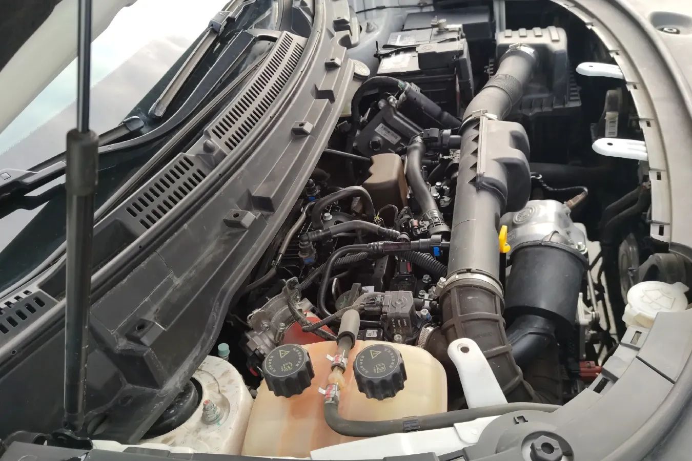 2020 DongFeng Fengon Fengon 580 Pro 1.5T 180HP L4 CVT,autocango,china used car exporter,china ev exporter,chinese used car exporter,chinese used ev exporter