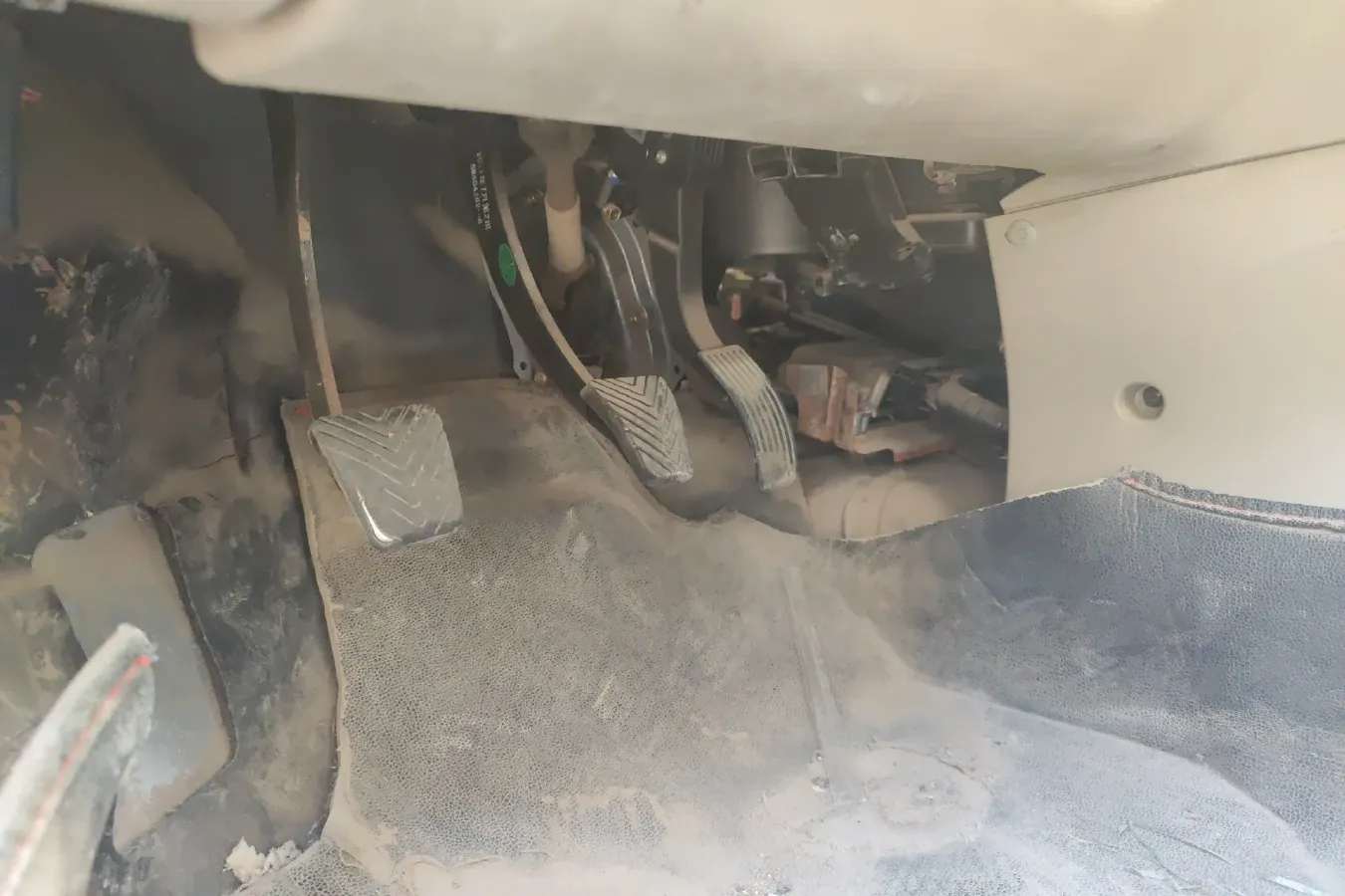 2011 Soueast V3 1.5L 120HP L4 5MT,autocango,china used car exporter,china ev exporter,chinese used car exporter,chinese used ev exporter