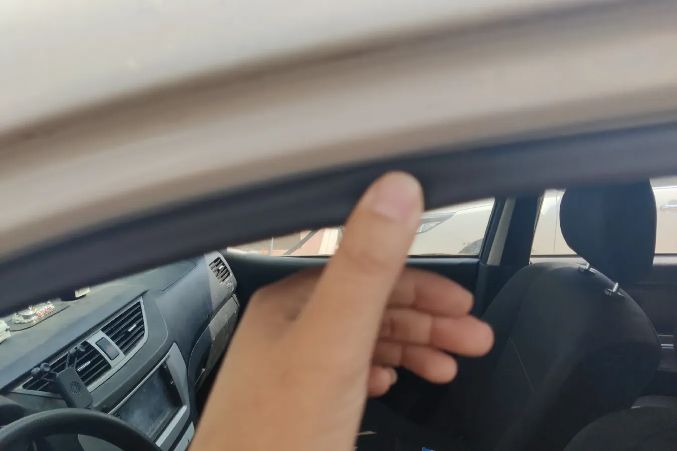 2014 FAW Senia S80 1.3L 88HP L4 5MT,autocango,china used car exporter,china ev exporter,chinese used car exporter,chinese used ev exporter