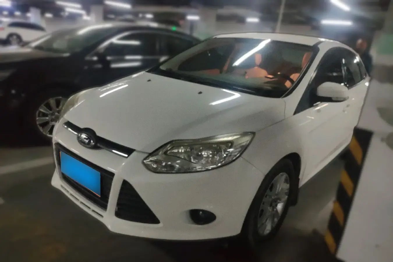 2012 Ford Focus 1.6L 125HP L4 5MT