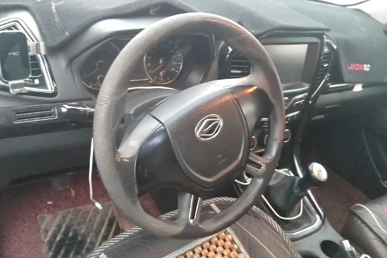 2015 Landwind X8 2.0T 122HP L4 5MT,autocango,china used car exporter,china ev exporter,chinese used car exporter,chinese used ev exporter