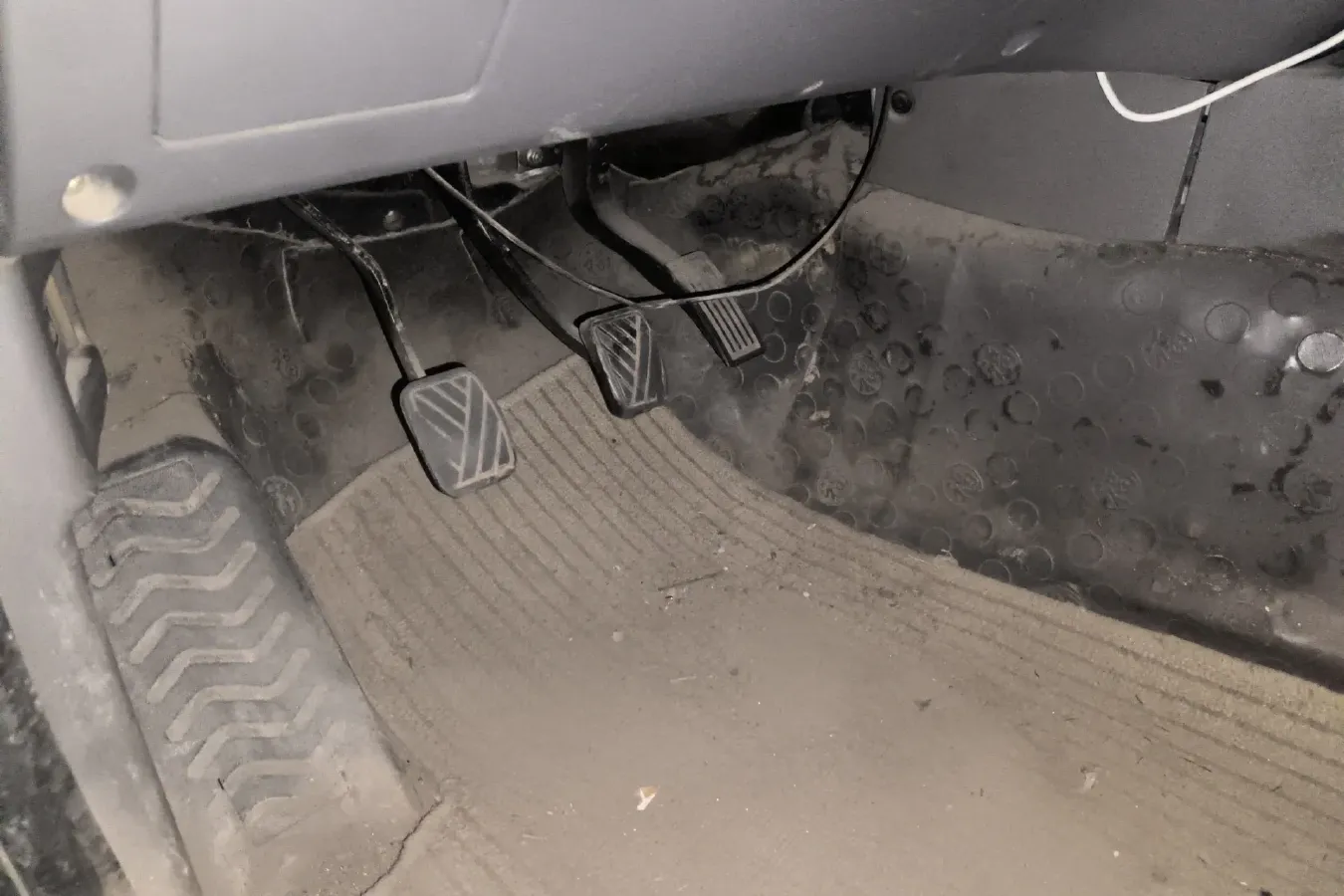 2013 BAIC WeiWang M20 1.5L 106HP L4 5MT,autocango,china used car exporter,china ev exporter,chinese used car exporter,chinese used ev exporter