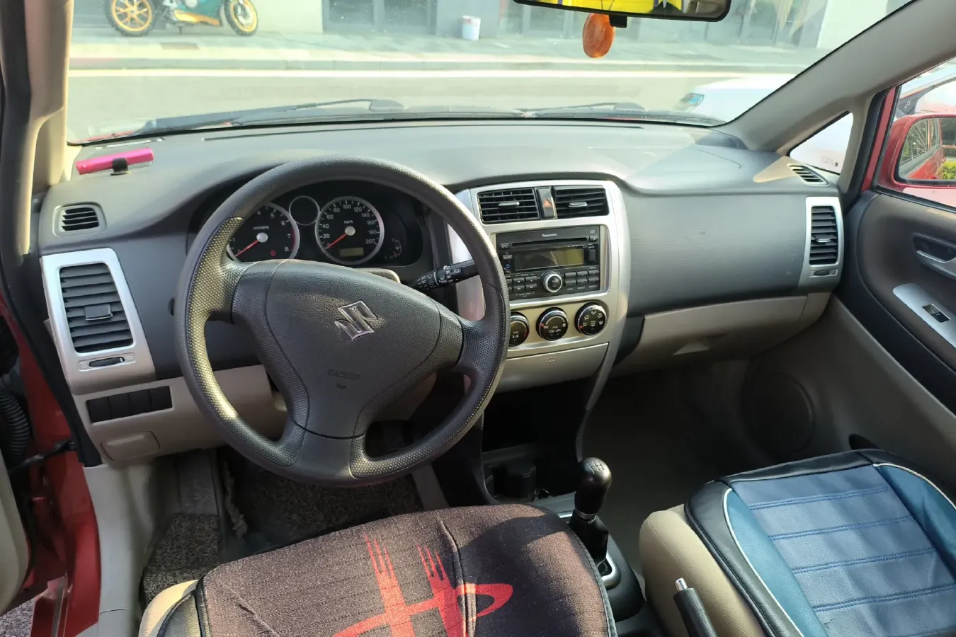 2011 Suzuki Liana 1.4L 99HP L4 5MT,autocango,china used car exporter,china ev exporter,chinese used car exporter,chinese used ev exporter