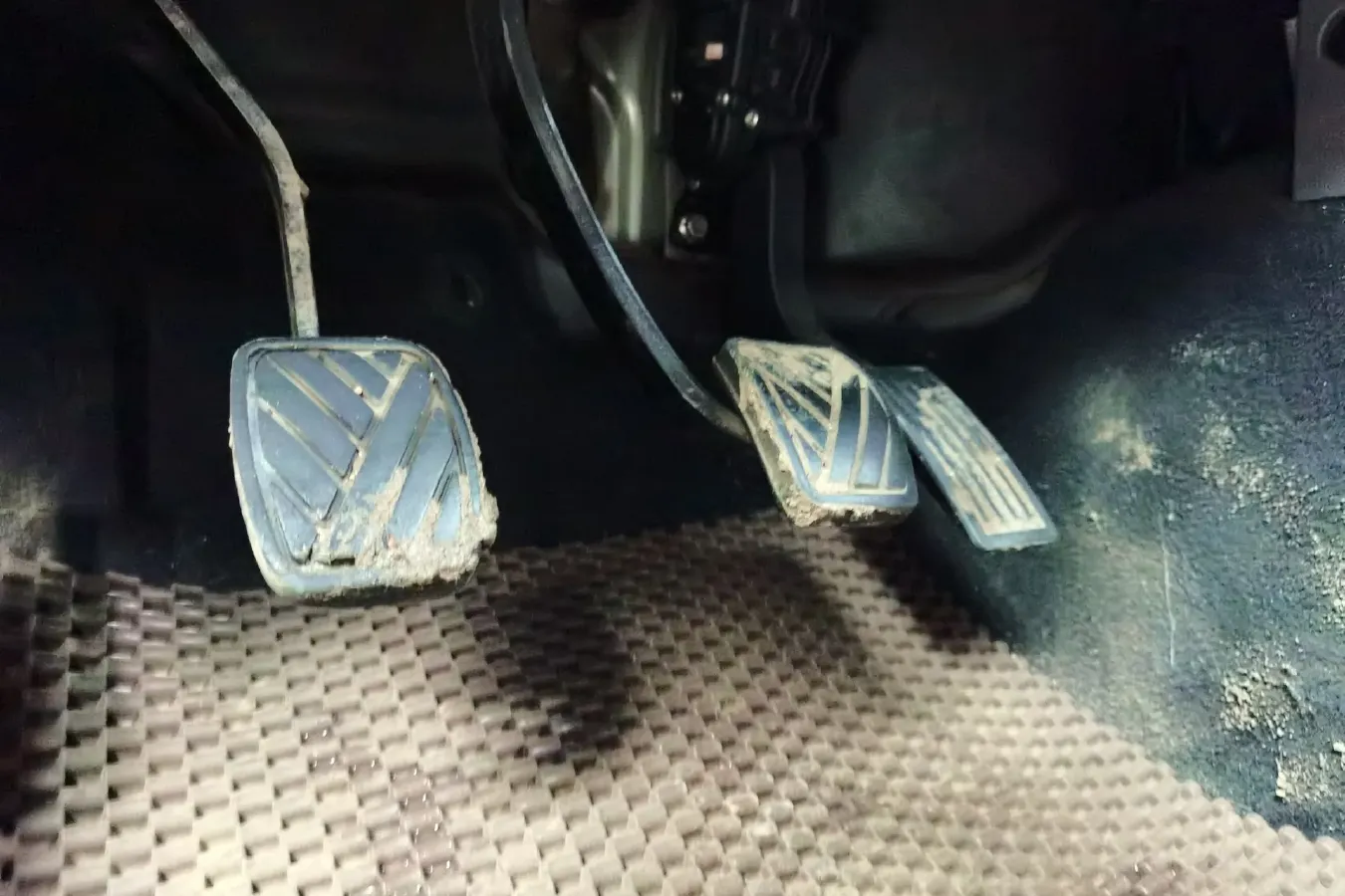 2014 BAIC WeiWang M20 1.5L 106HP L4 5MT,autocango,china used car exporter,china ev exporter,chinese used car exporter,chinese used ev exporter