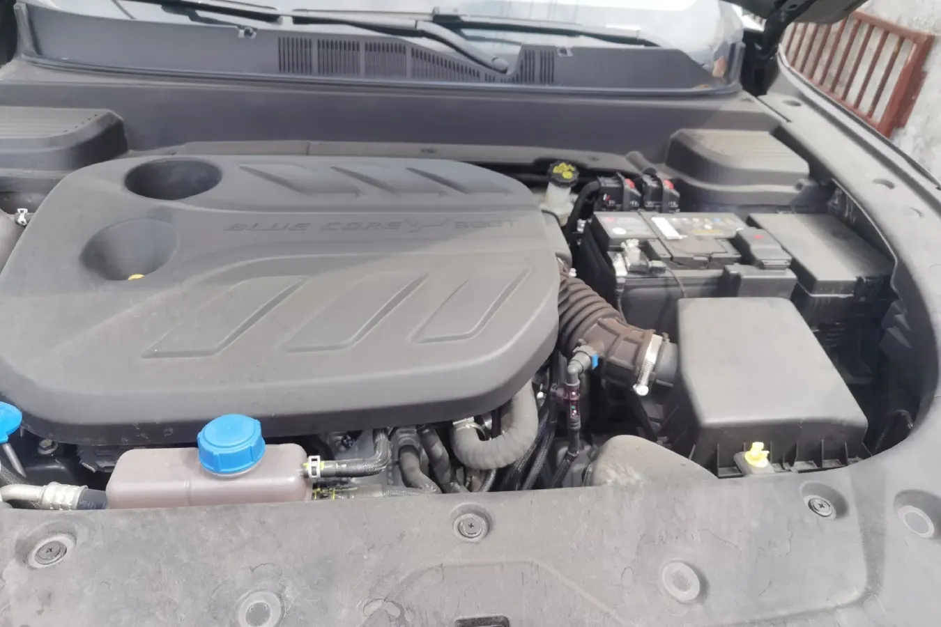 2023 ChangAn Oshan X5 Plus 1.5T 188HP L4 7DCT,autocango,china used car exporter,china ev exporter,chinese used car exporter,chinese used ev exporter