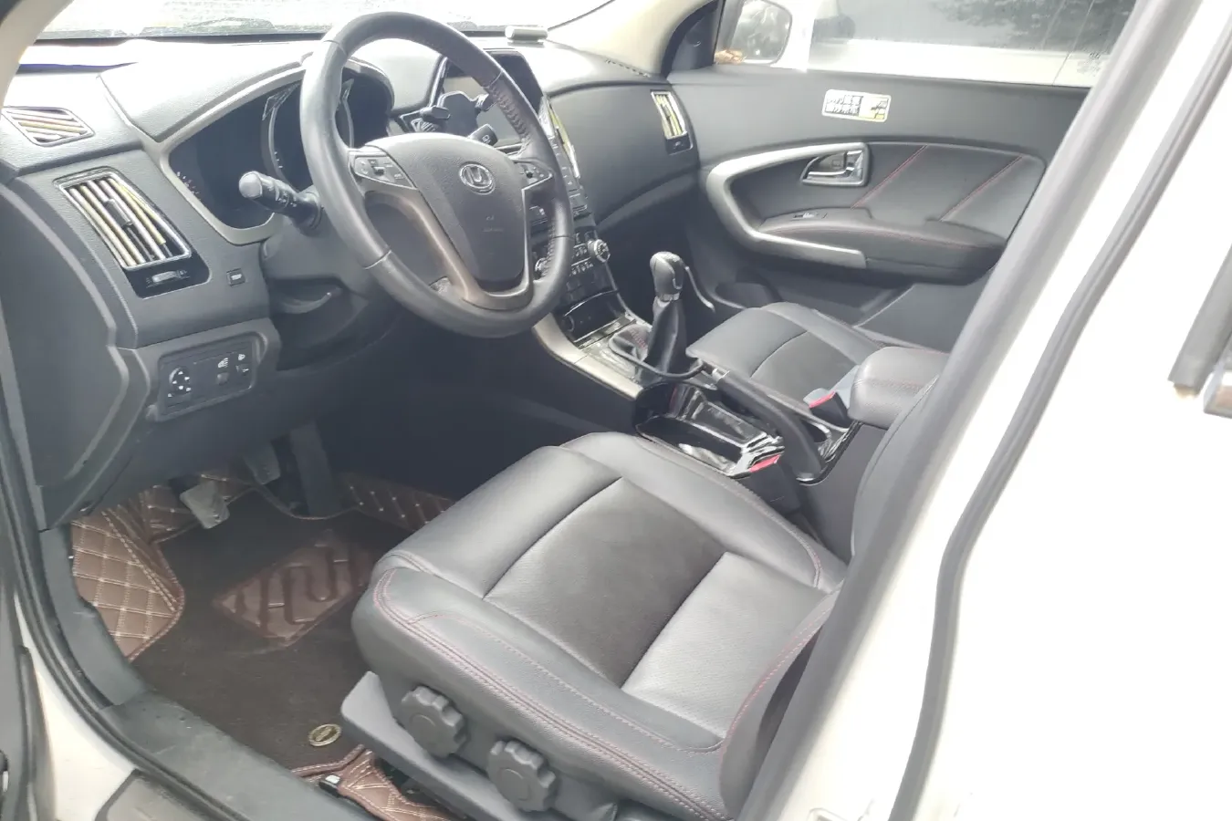 2016 HawTai Santafe 1.5T 156HP L4 6MT,autocango,china used car exporter,china ev exporter,chinese used car exporter,chinese used ev exporter