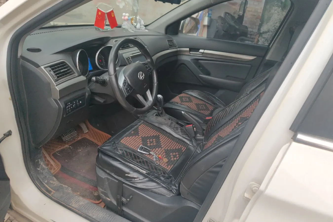 2015 BeiJing Auto Senova X65 2.0T 177HP L4 6AT,autocango,china used car exporter,china ev exporter,chinese used car exporter,chinese used ev exporter