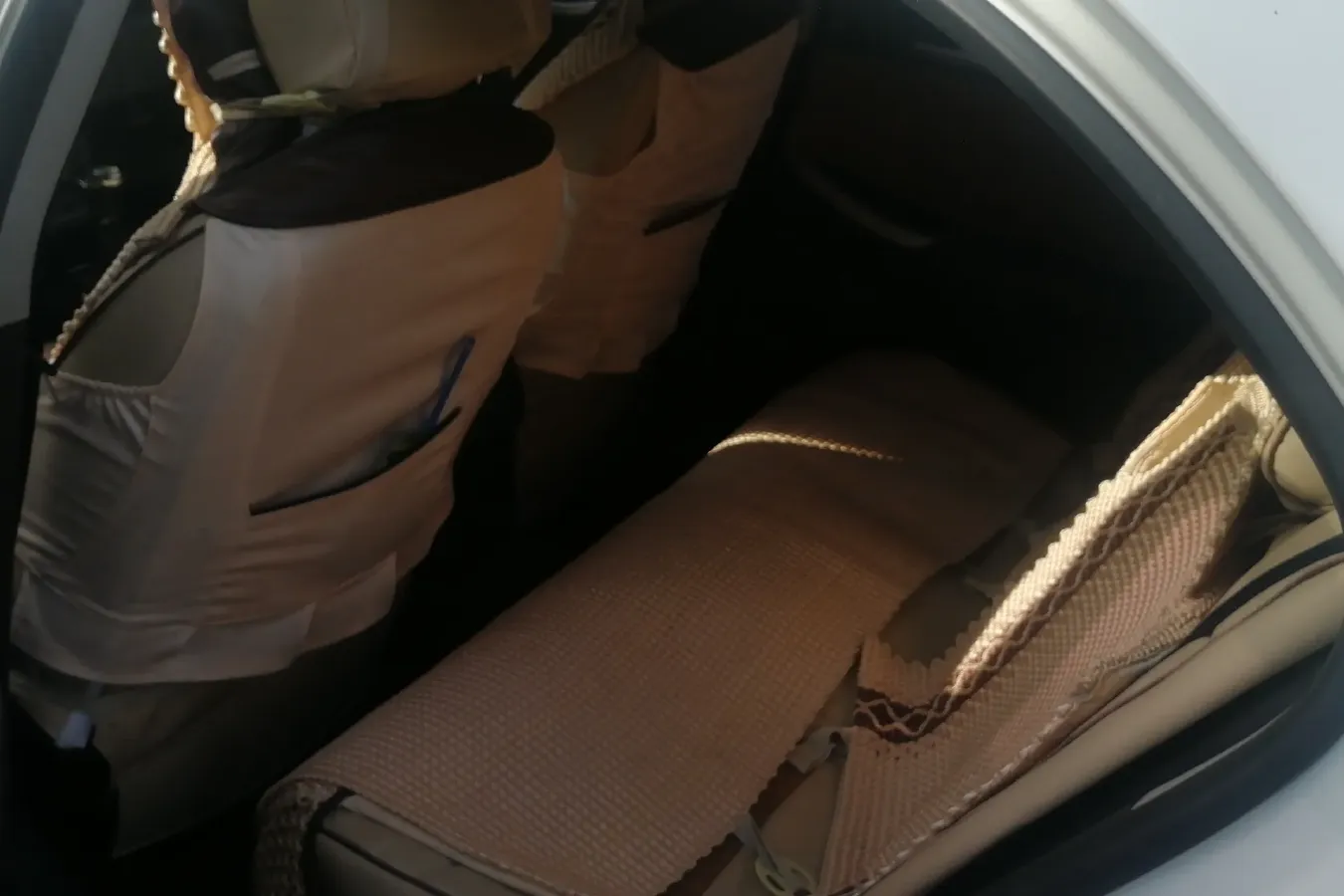 2016 Roewe e550 1.5L 109HP L4 2AT PHEV 12KWH,autocango,china used car exporter,china ev exporter,chinese used car exporter,chinese used ev exporter