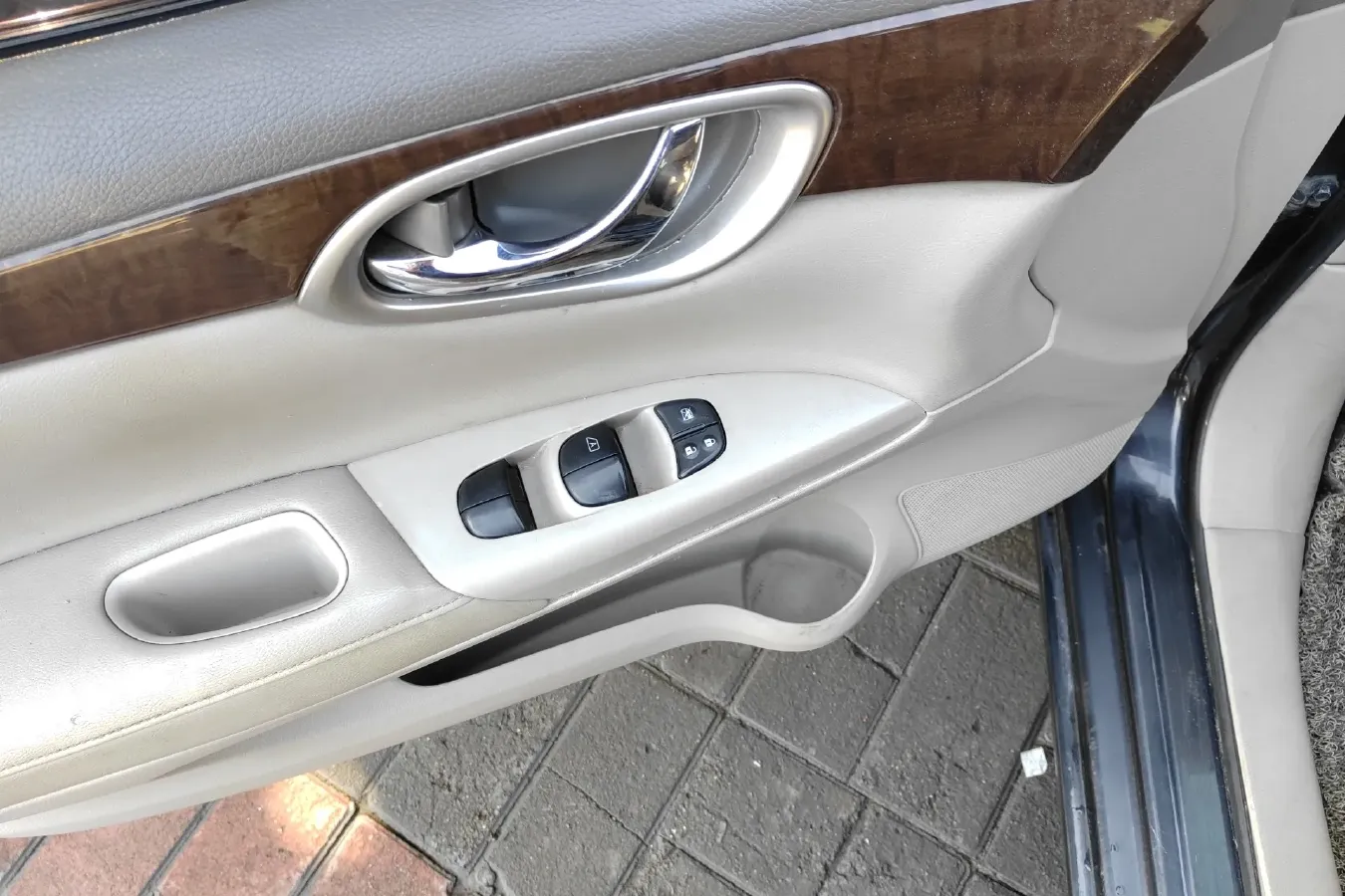 2012 Nissan Sylphy 1.6L 126HP L4 5MT,autocango,china used car exporter,china ev exporter,chinese used car exporter,chinese used ev exporter