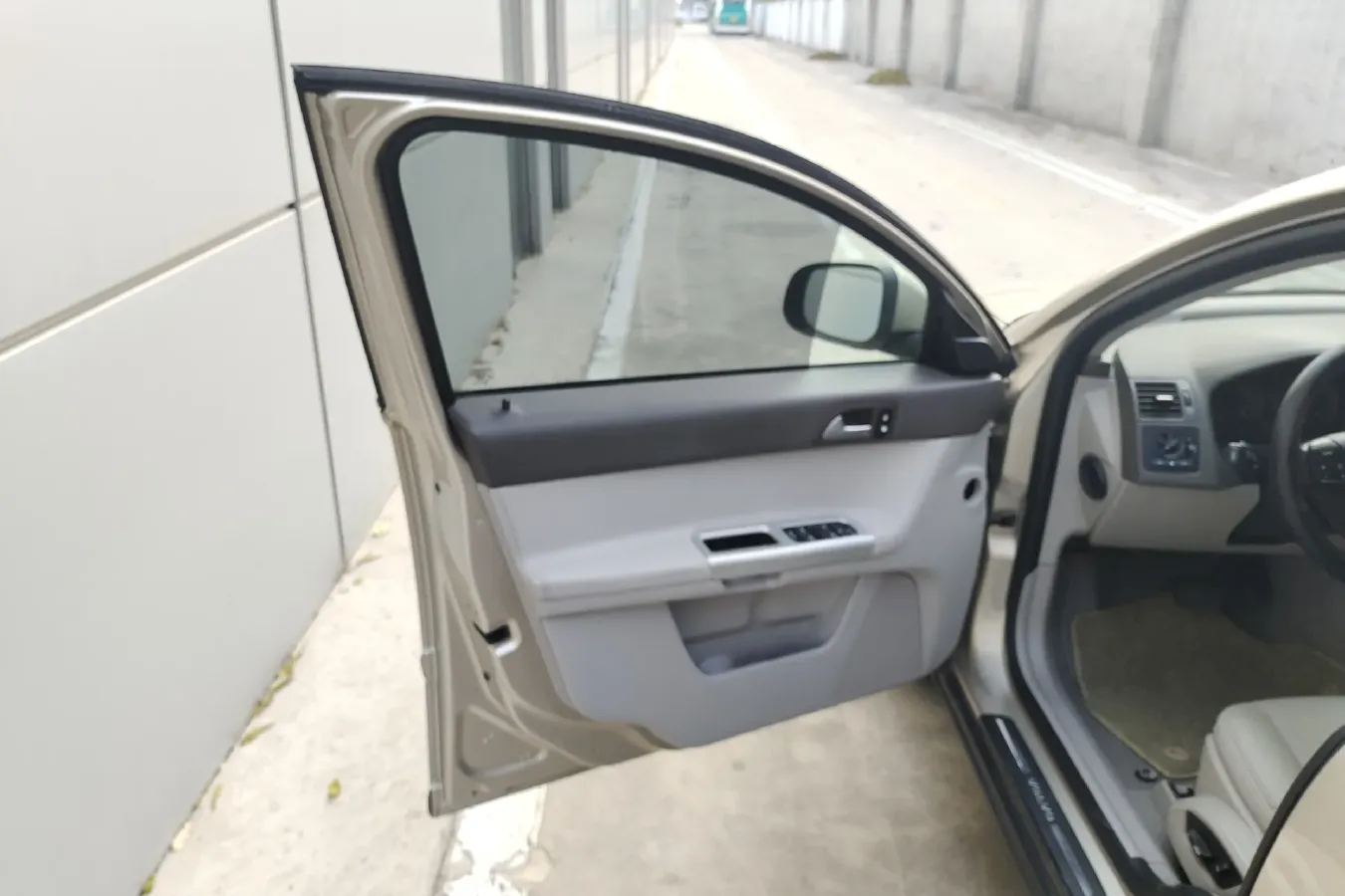 2011 Volvo S40 2.0L 141HP L4 6DCT,autocango,china used car exporter,china ev exporter,chinese used car exporter,chinese used ev exporter