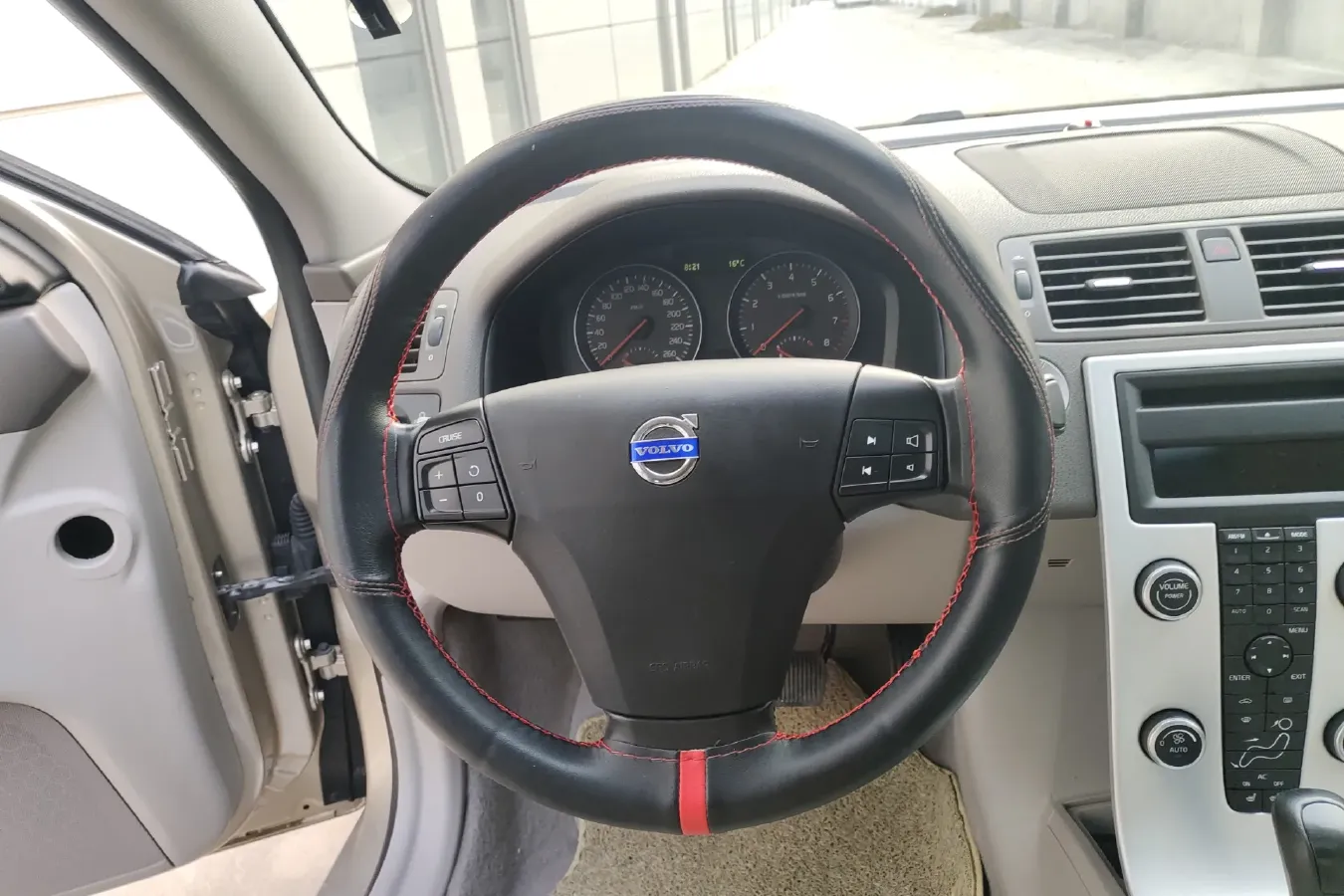 2011 Volvo S40 2.0L 141HP L4 6DCT,autocango,china used car exporter,china ev exporter,chinese used car exporter,chinese used ev exporter