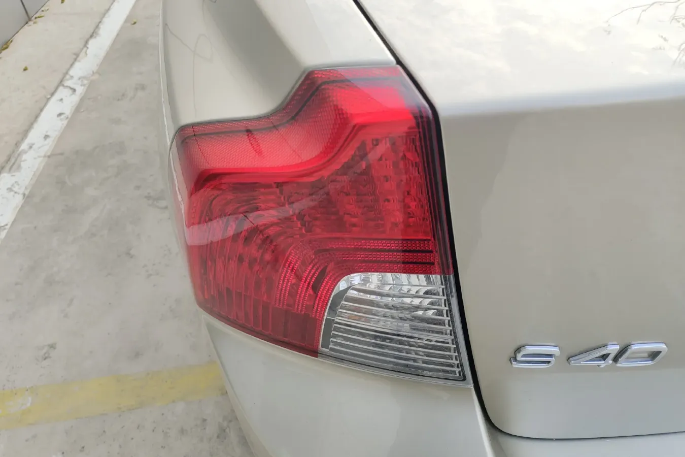 2011 Volvo S40 2.0L 141HP L4 6DCT,autocango,china used car exporter,china ev exporter,chinese used car exporter,chinese used ev exporter