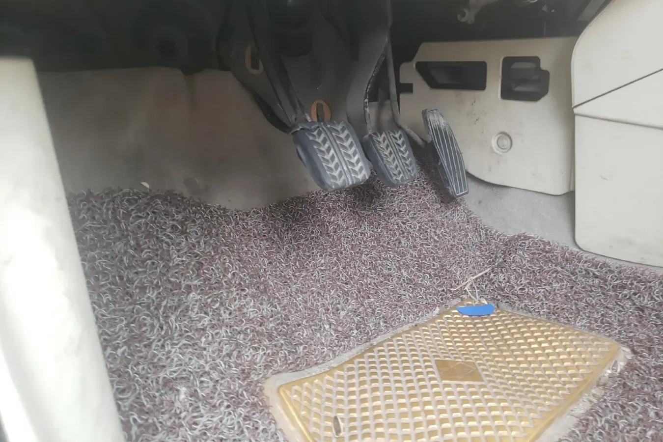 2013 HaiMa Preema 1.6L 120HP L4 5MT,autocango,china used car exporter,china ev exporter,chinese used car exporter,chinese used ev exporter