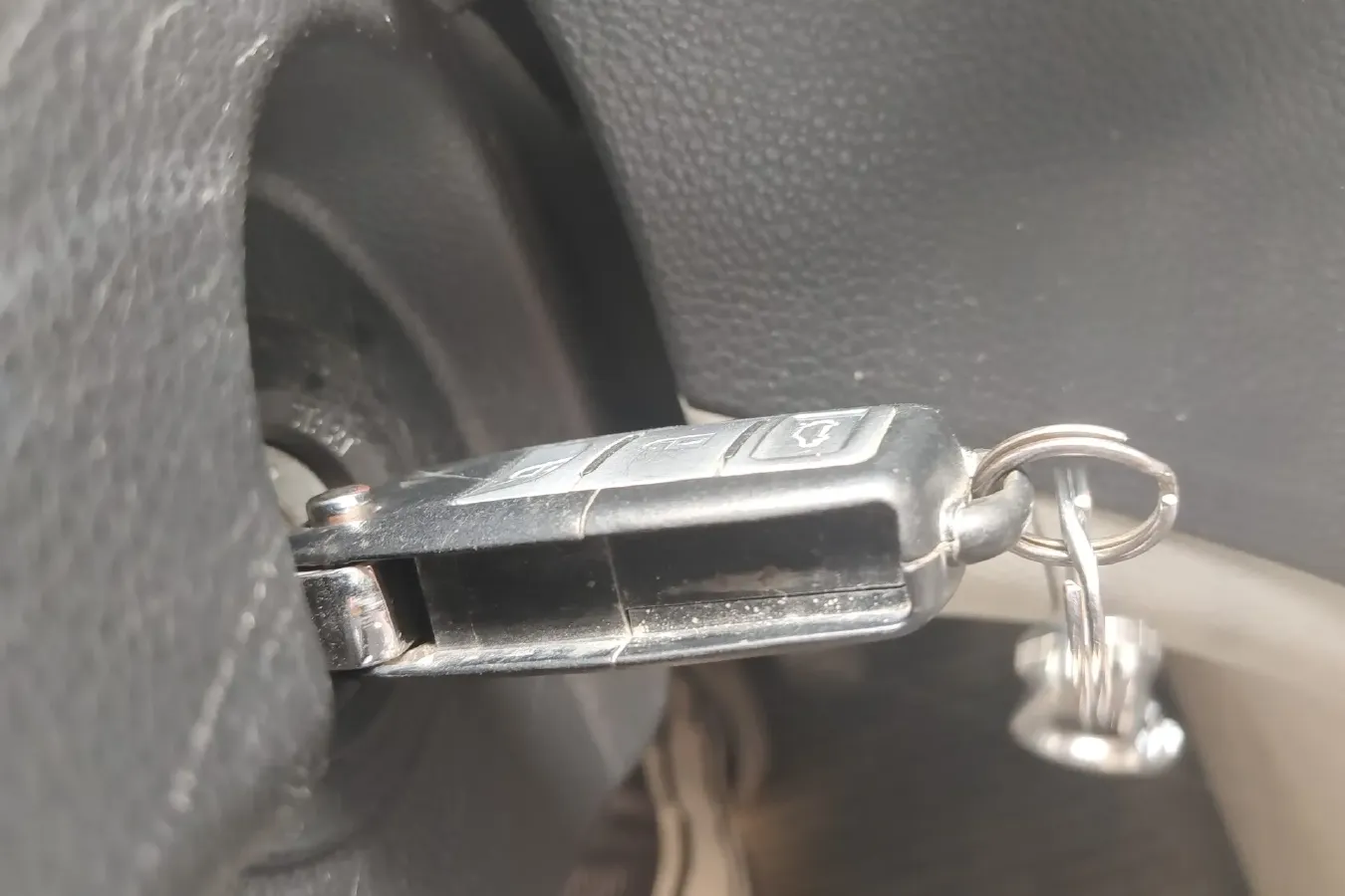 2016 DongFeng Forthing S500 1.5L 120HP L4 5MT,autocango,china used car exporter,china ev exporter,chinese used car exporter,chinese used ev exporter