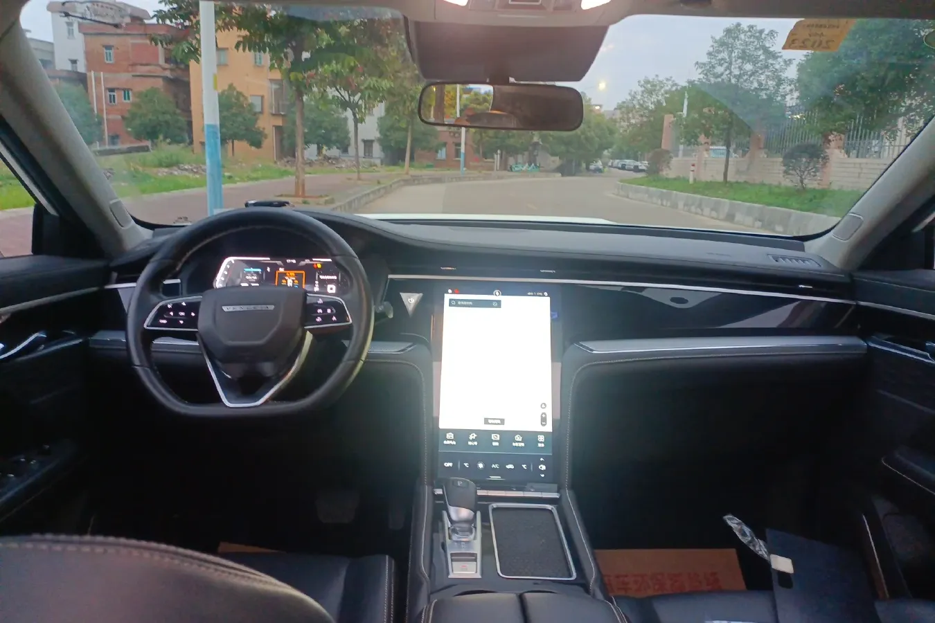 2020 Venucia Star 1.5T 190HP L4 7DCT,autocango,china used car exporter,china ev exporter,chinese used car exporter,chinese used ev exporter