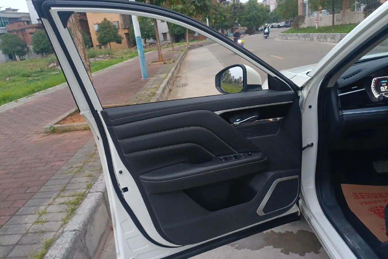 2020 Venucia Star 1.5T 190HP L4 7DCT,autocango,china used car exporter,china ev exporter,chinese used car exporter,chinese used ev exporter