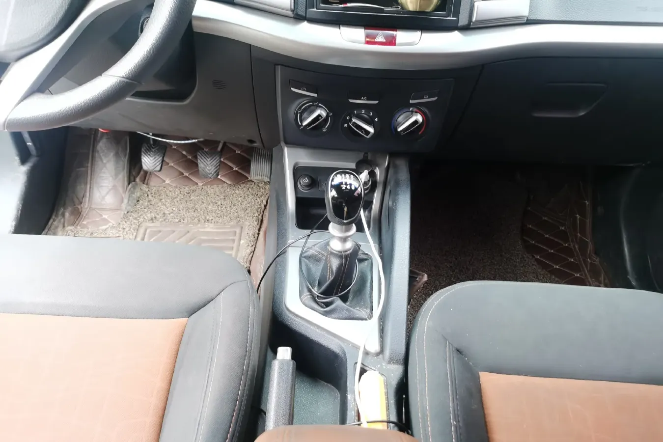 2014 JAC Refine S3 1.5L 113HP L4 6MT,autocango,china used car exporter,china ev exporter,chinese used car exporter,chinese used ev exporter