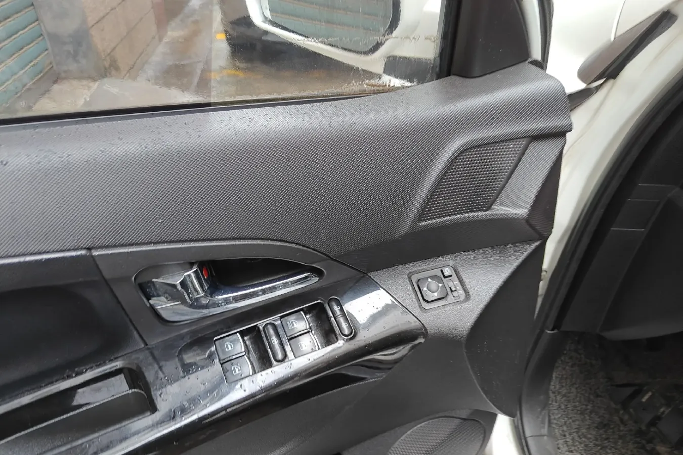 2013 Landwind X5 2.0T 190HP L4 6MT,autocango,china used car exporter,china ev exporter,chinese used car exporter,chinese used ev exporter