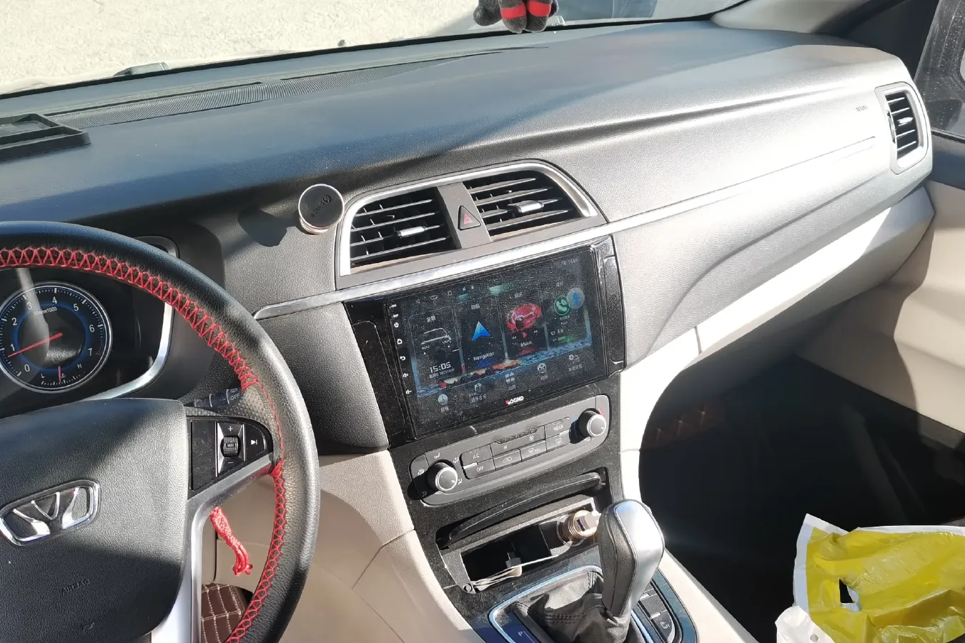 2015 HuaSong 7 2.0T 184HP L4 6AT,autocango,china used car exporter,china ev exporter,chinese used car exporter,chinese used ev exporter