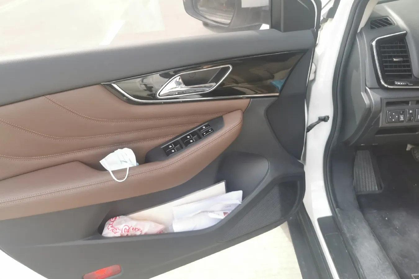 2018 DongFeng Aeolus AX7 1.6T 167HP L4 6AT,autocango,china used car exporter,china ev exporter,chinese used car exporter,chinese used ev exporter