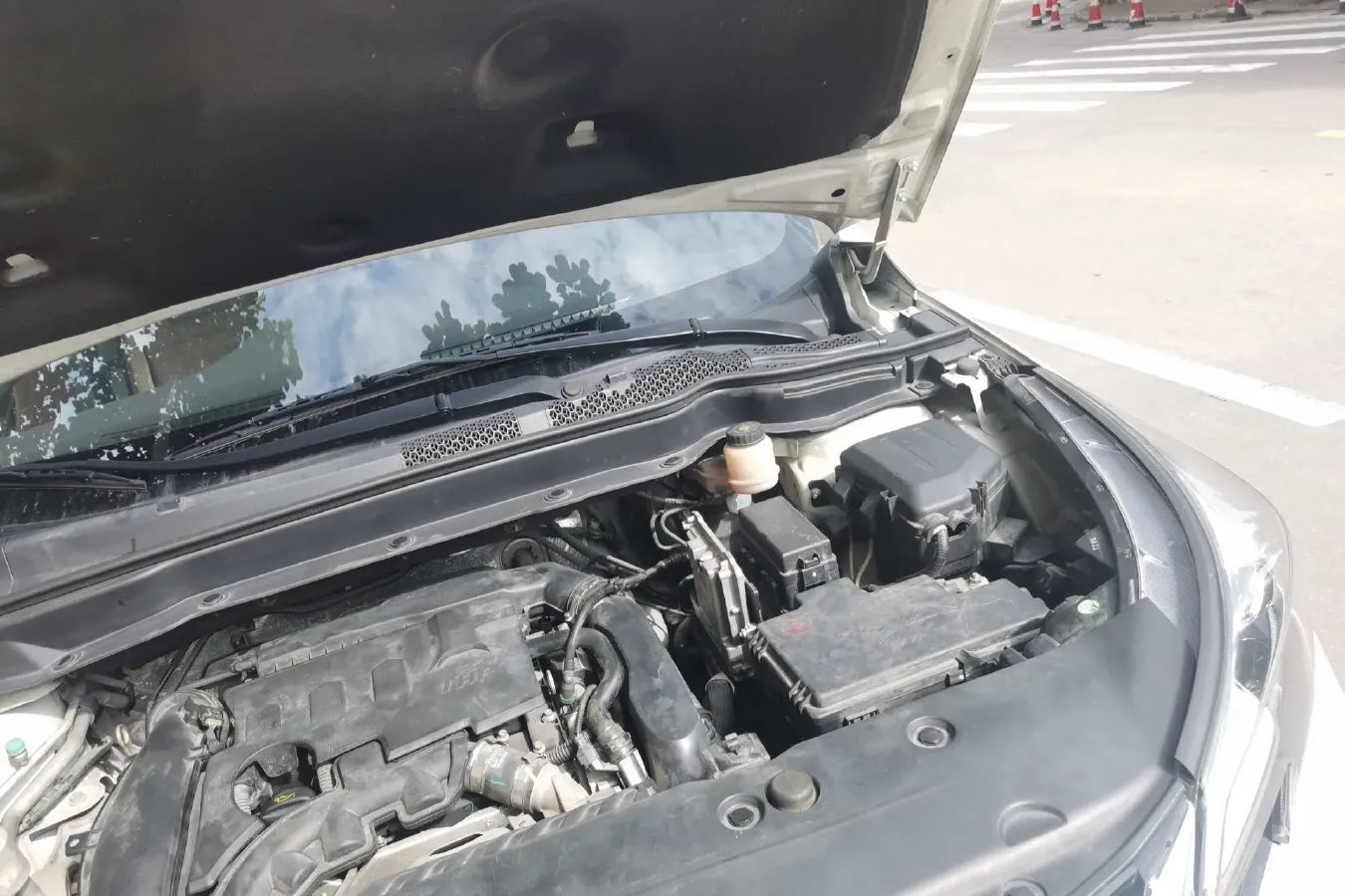 2018 DongFeng Aeolus AX7 1.6T 167HP L4 6AT,autocango,china used car exporter,china ev exporter,chinese used car exporter,chinese used ev exporter