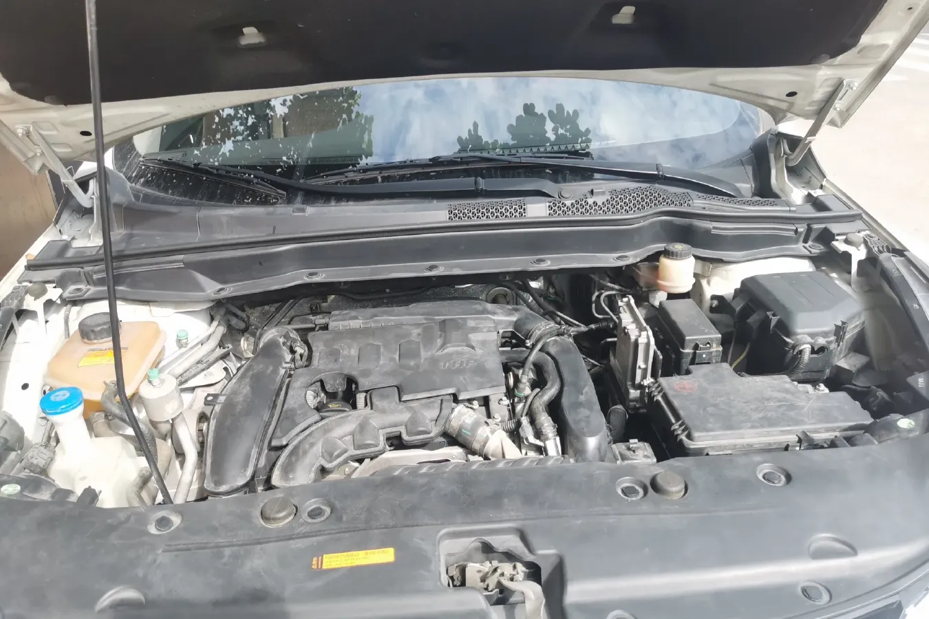 2018 DongFeng Aeolus AX7 1.6T 167HP L4 6AT,autocango,china used car exporter,china ev exporter,chinese used car exporter,chinese used ev exporter