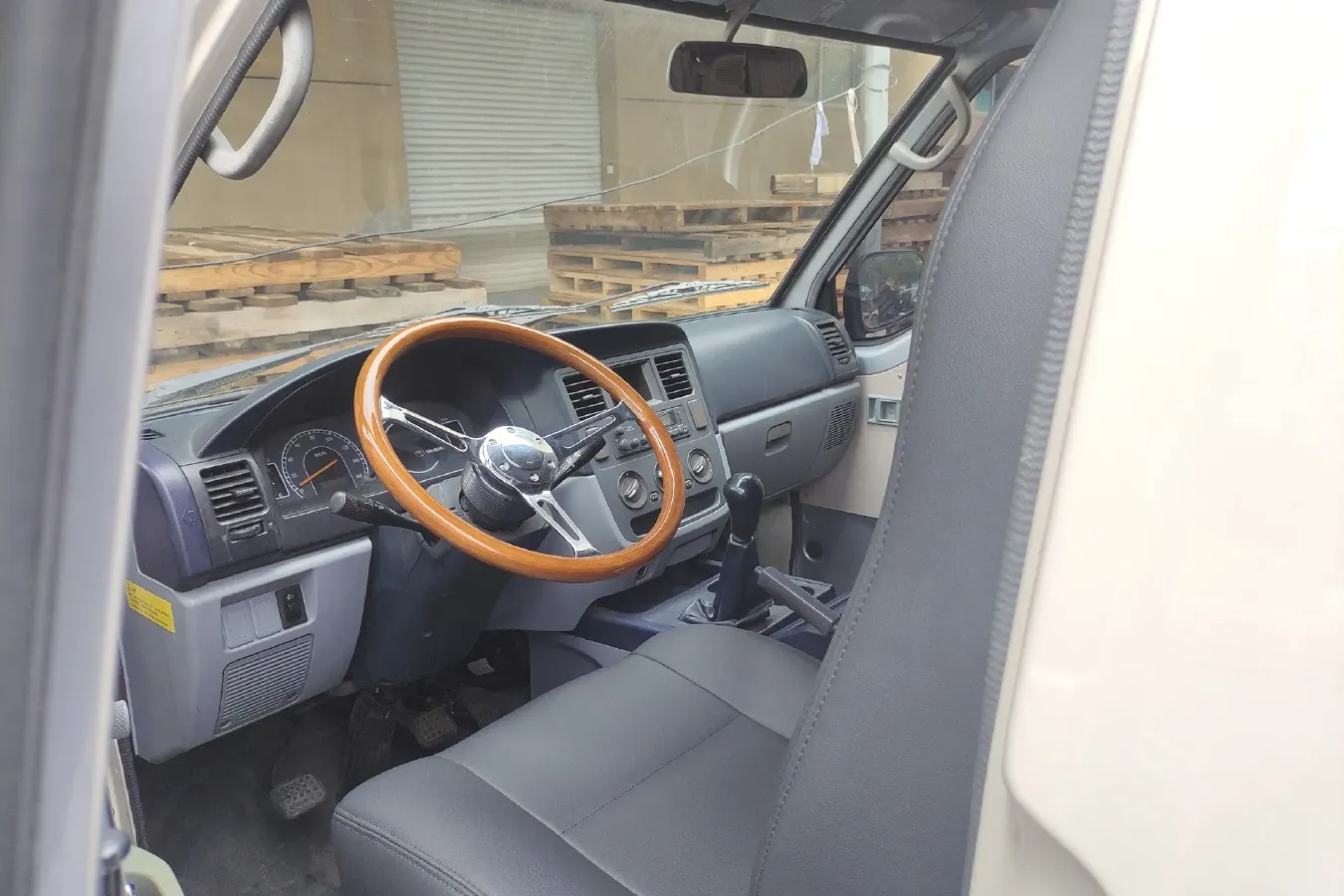 2008 Soueast Delica 2.0L 122HP L4 5MT,autocango,china used car exporter,china ev exporter,chinese used car exporter,chinese used ev exporter