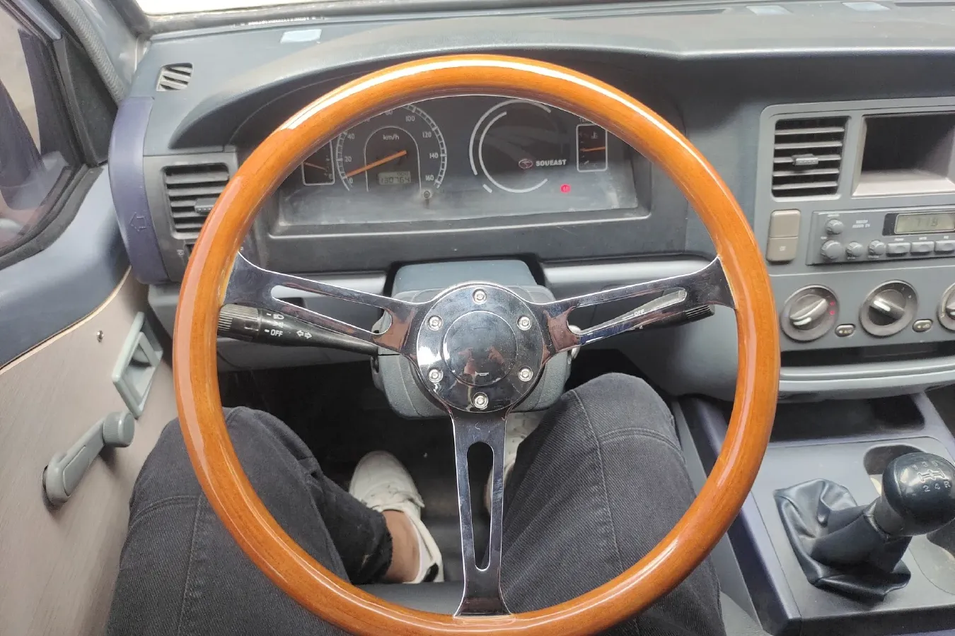 2008 Soueast Delica 2.0L 122HP L4 5MT,autocango,china used car exporter,china ev exporter,chinese used car exporter,chinese used ev exporter